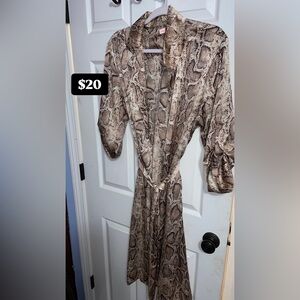 Silky Kimono snakeskin pattern
